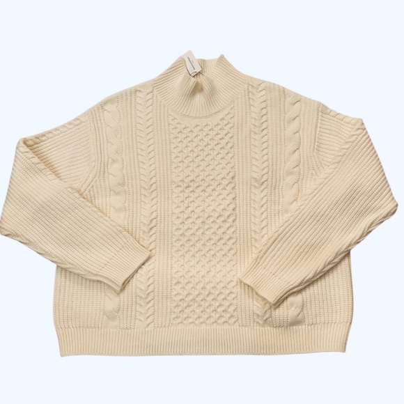 Banana Republic Chunky Mixed Cable Knit Ivory Sweater Size XL. NWT - Picture 3 of 8
